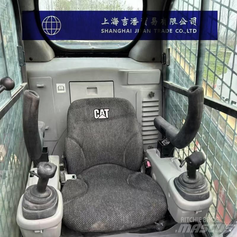 CAT 246 C Kompaktlastere