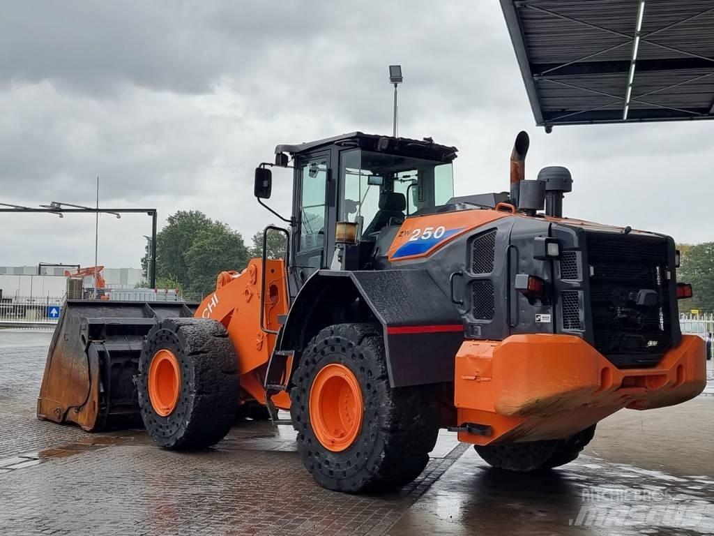 Hitachi ZW 250 Hjullastere