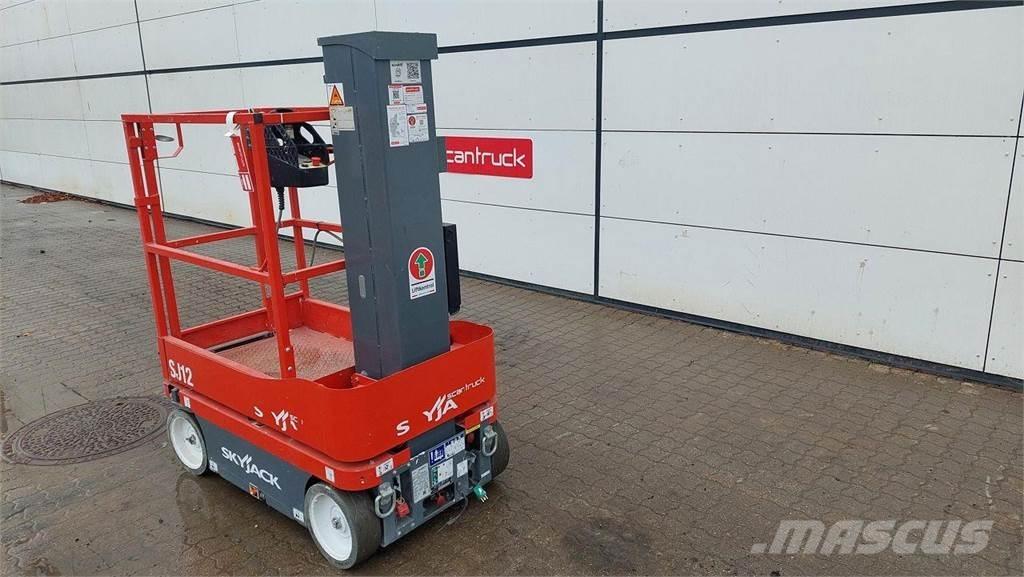 SkyJack SJ12 Personløftere