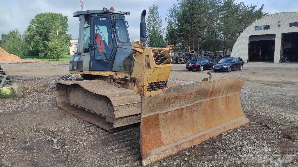 Komatsu D41P-6 Dozere Beltegående