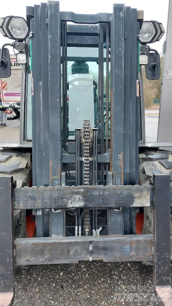 Ausa C 351 H4X Diesel Trucker