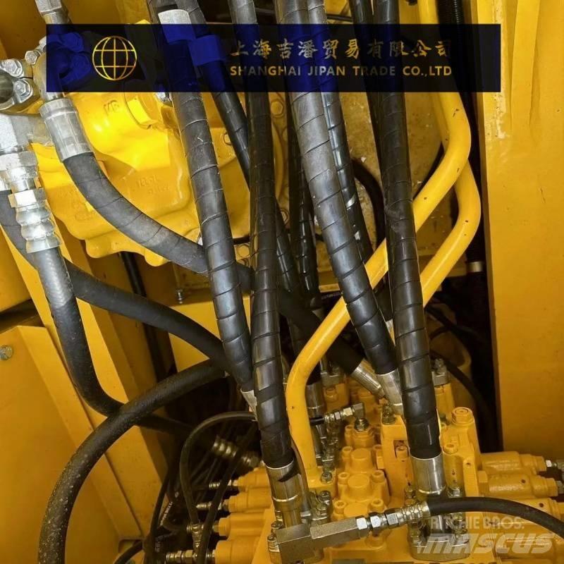 Komatsu PC 220 Beltegraver