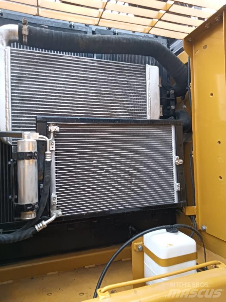CAT 320D2 Midigravere 7 - 12t