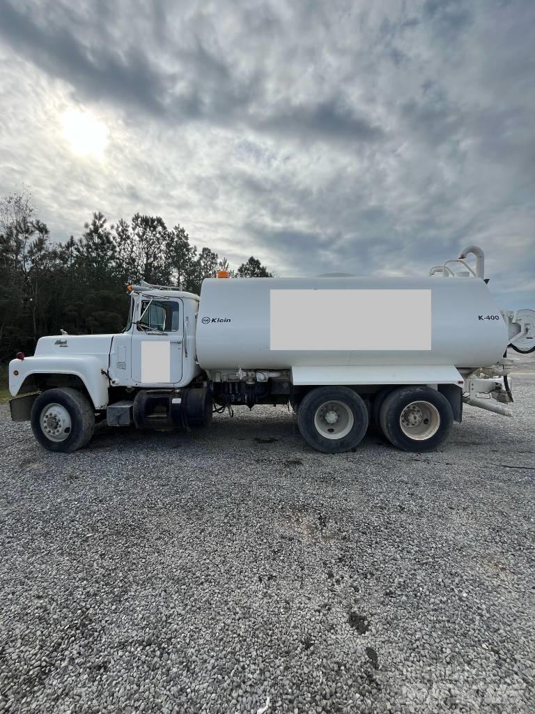 Mack RD 688 Vanningsvogn for støvdemping
