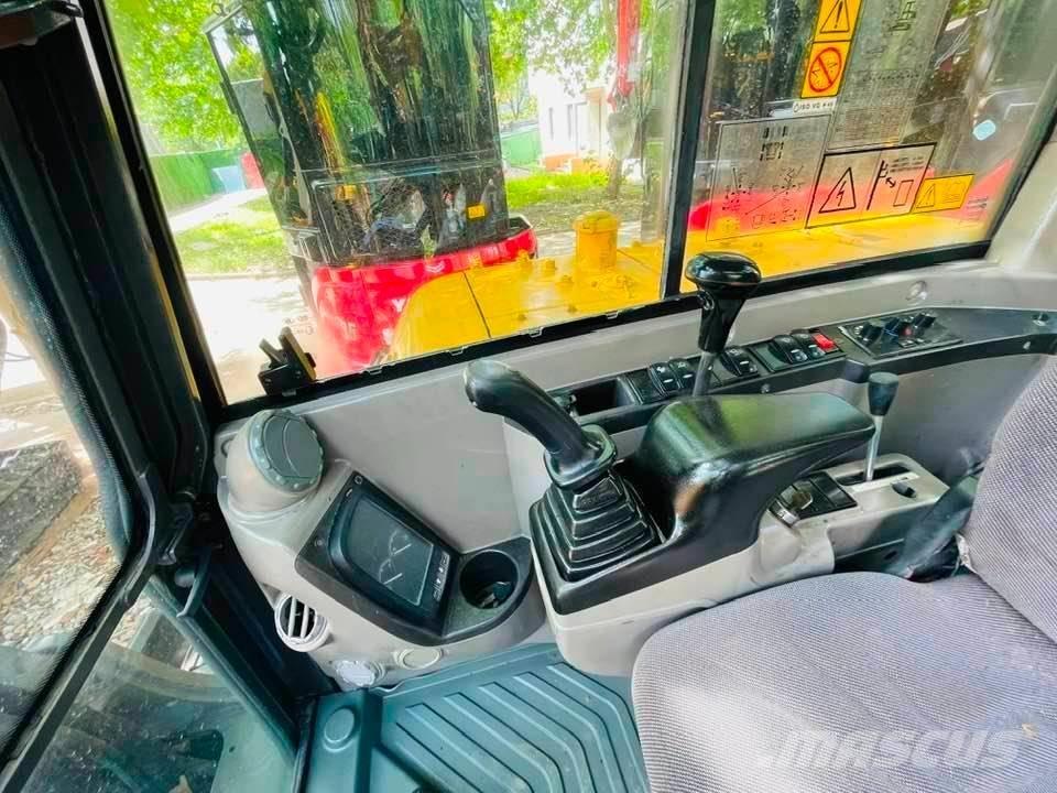 Volvo EX60 DL Minigravere <7t