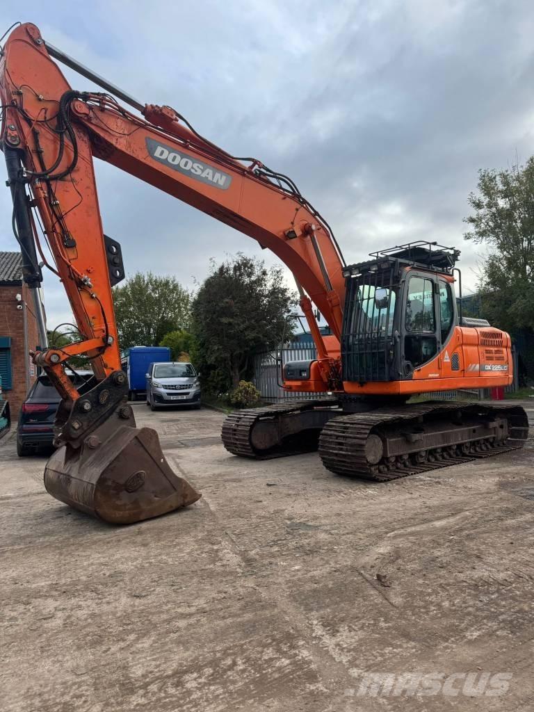Doosan DX 225 LC Beltegraver