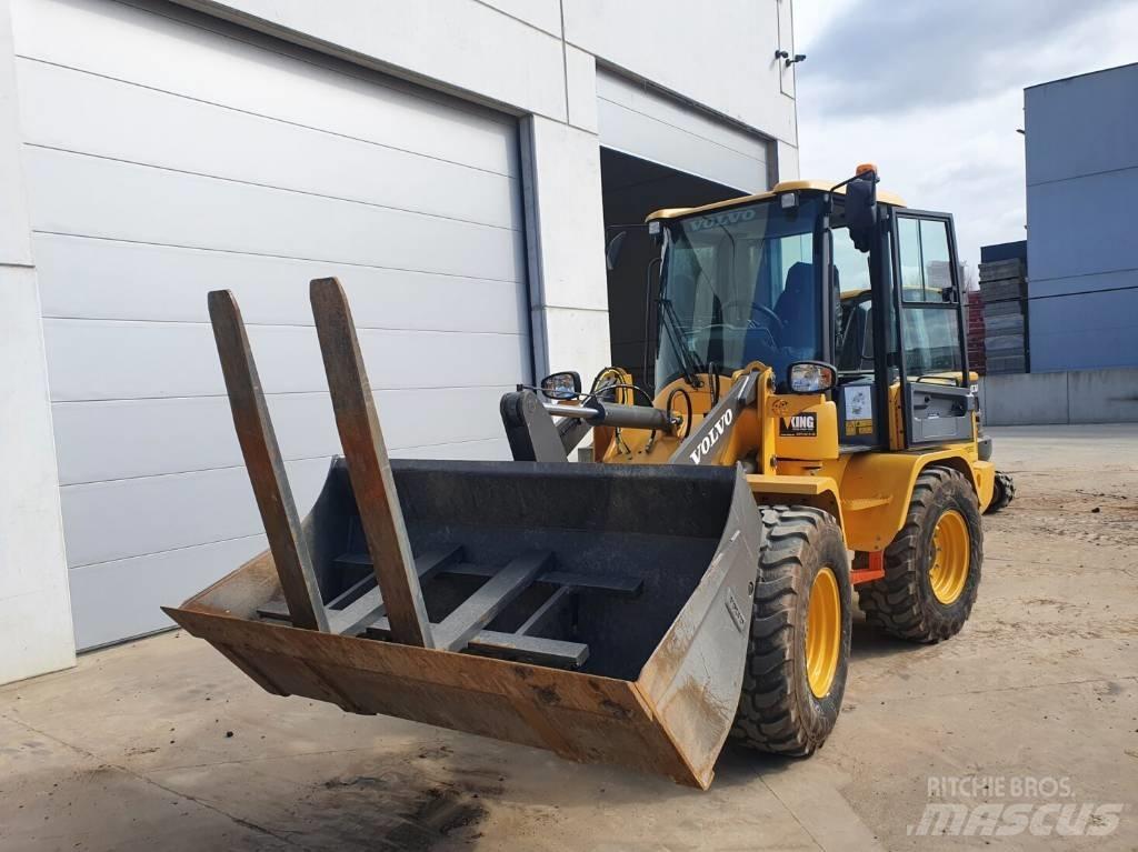 Volvo L 30 G Mobile knuseverk