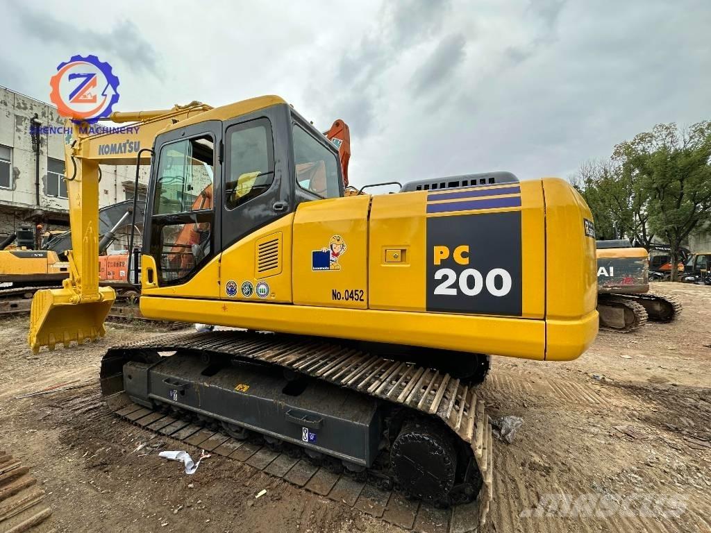 Komatsu PC 200-7 Beltegraver