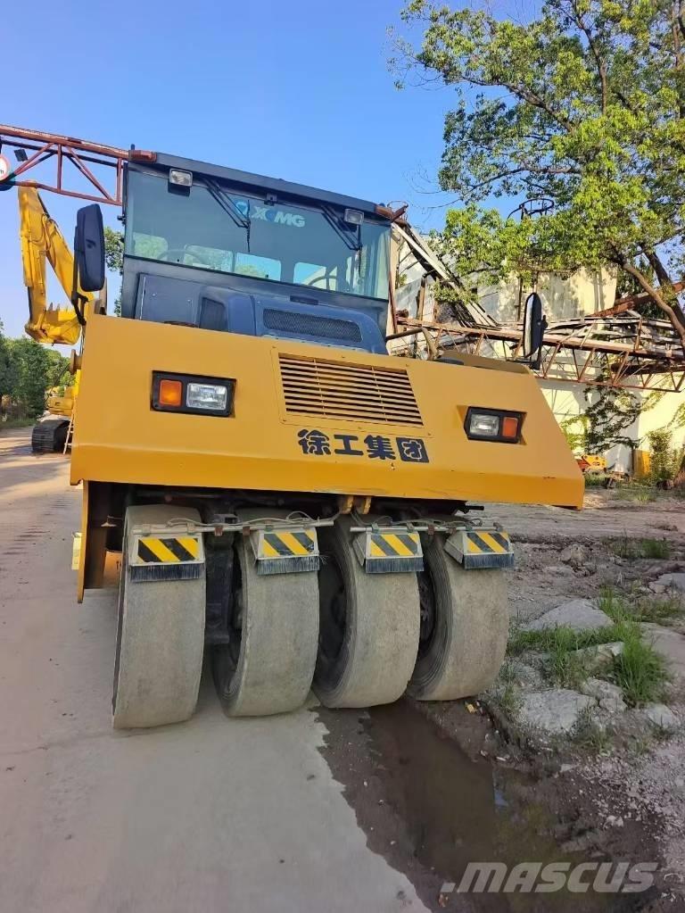 XCMG XP 263 Gummihjulsvalser