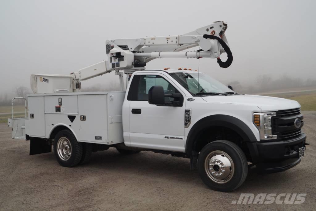 Ford F 550 XL SD Bilmontert lift