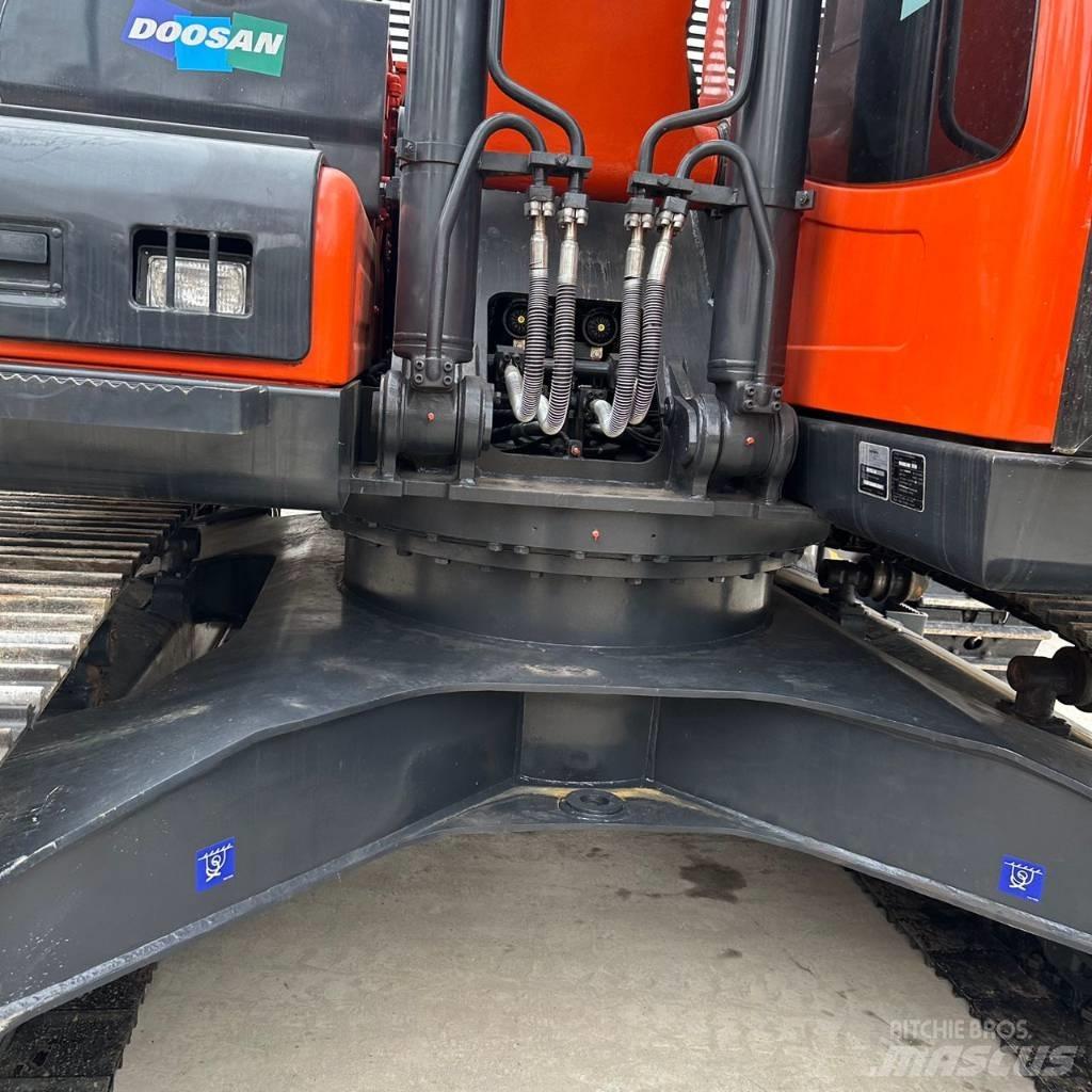 Doosan DX225LC-9 Beltegraver