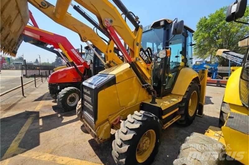CAT 426F2 TLB Traktorgravere