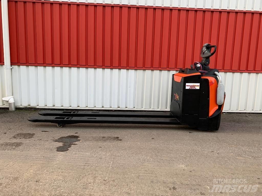 BT LPE 200 Lavtløftende truck med platform