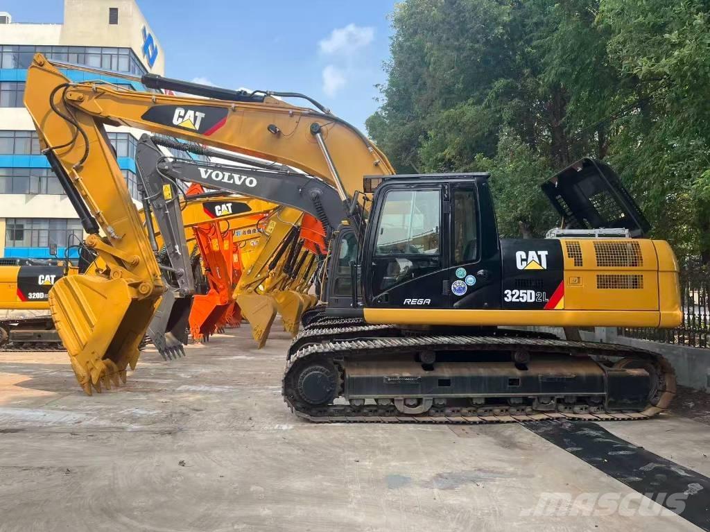 CAT 325 D L Beltegraver