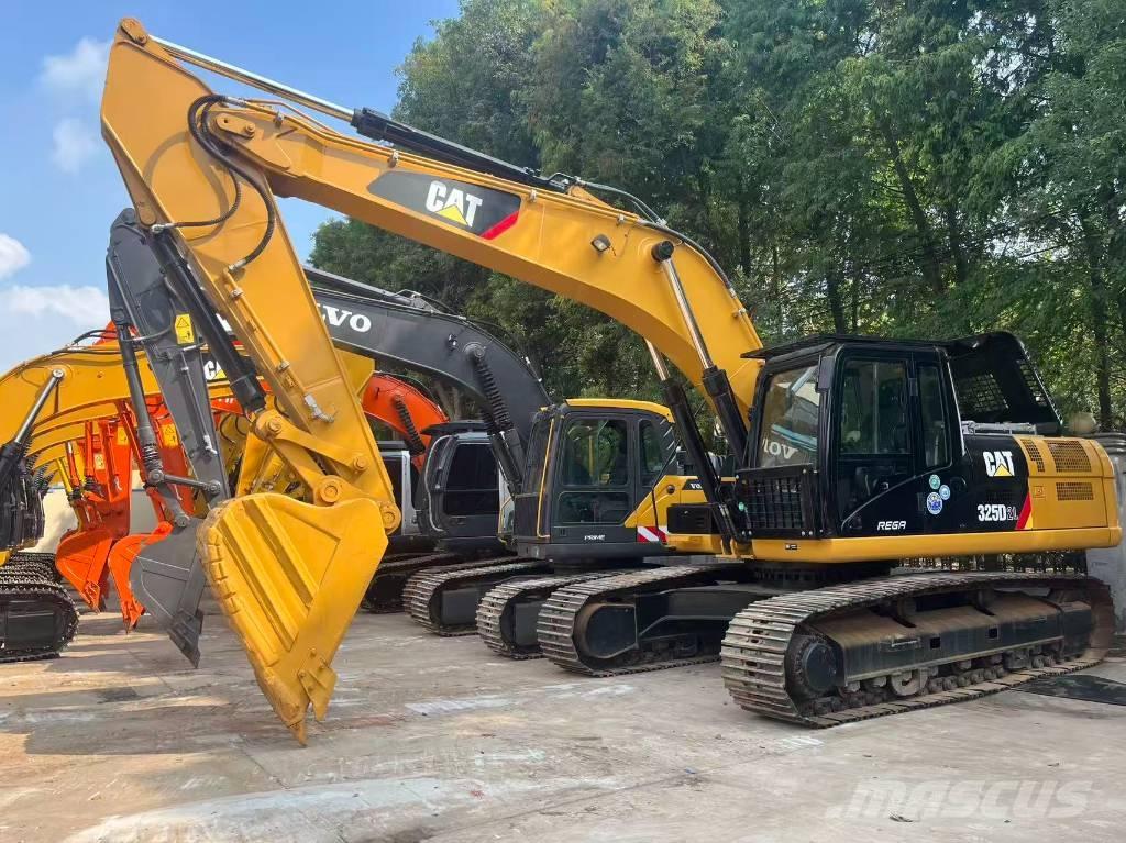 CAT 325 D L Beltegraver