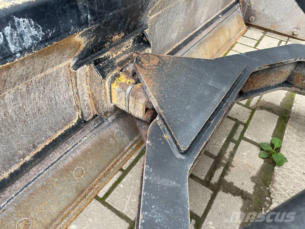 CAT BB121 Kniver