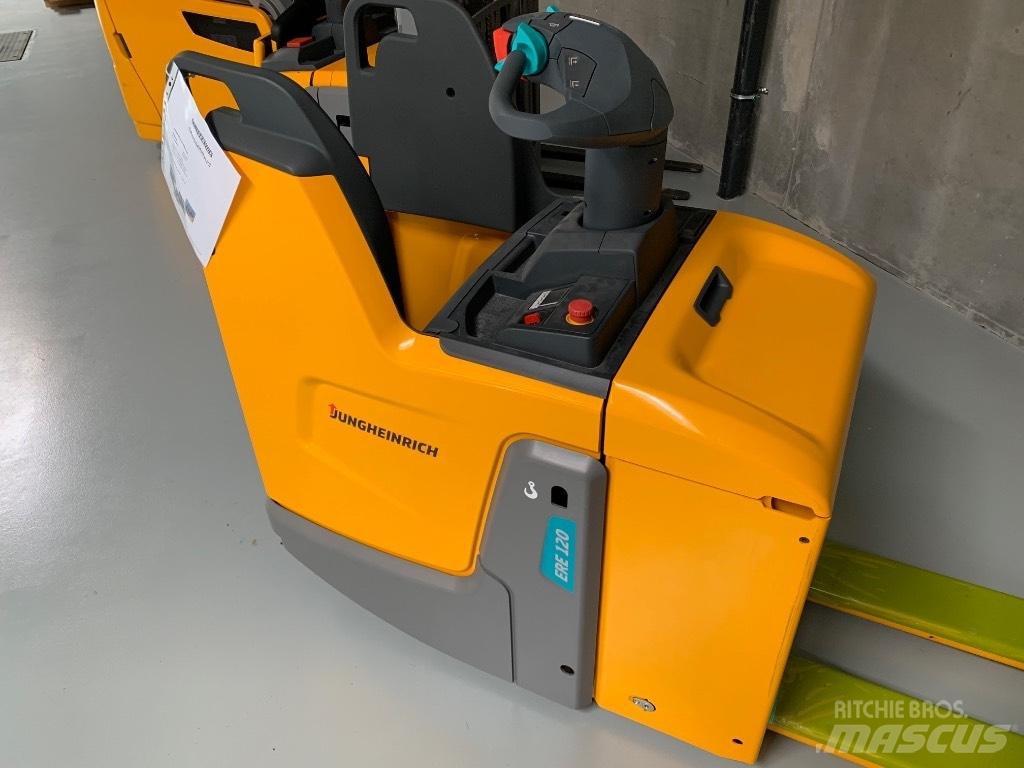Jungheinrich ERE 120 Lavtløftende truck med platform