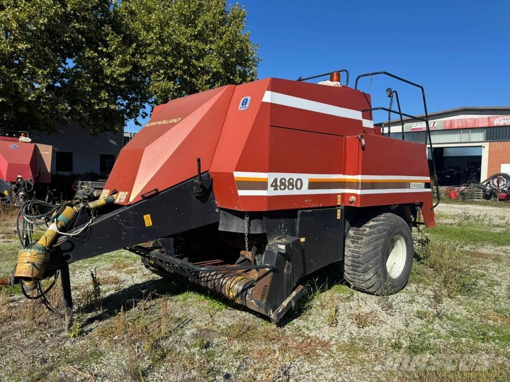 Hesston 4880 Firkantpresser