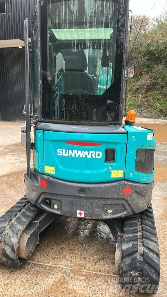 Sunward SWE25UF Minigravere <7t