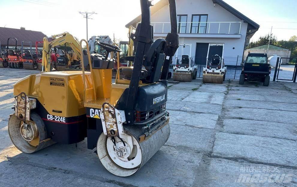CAT CB 224 E Tandem Valser