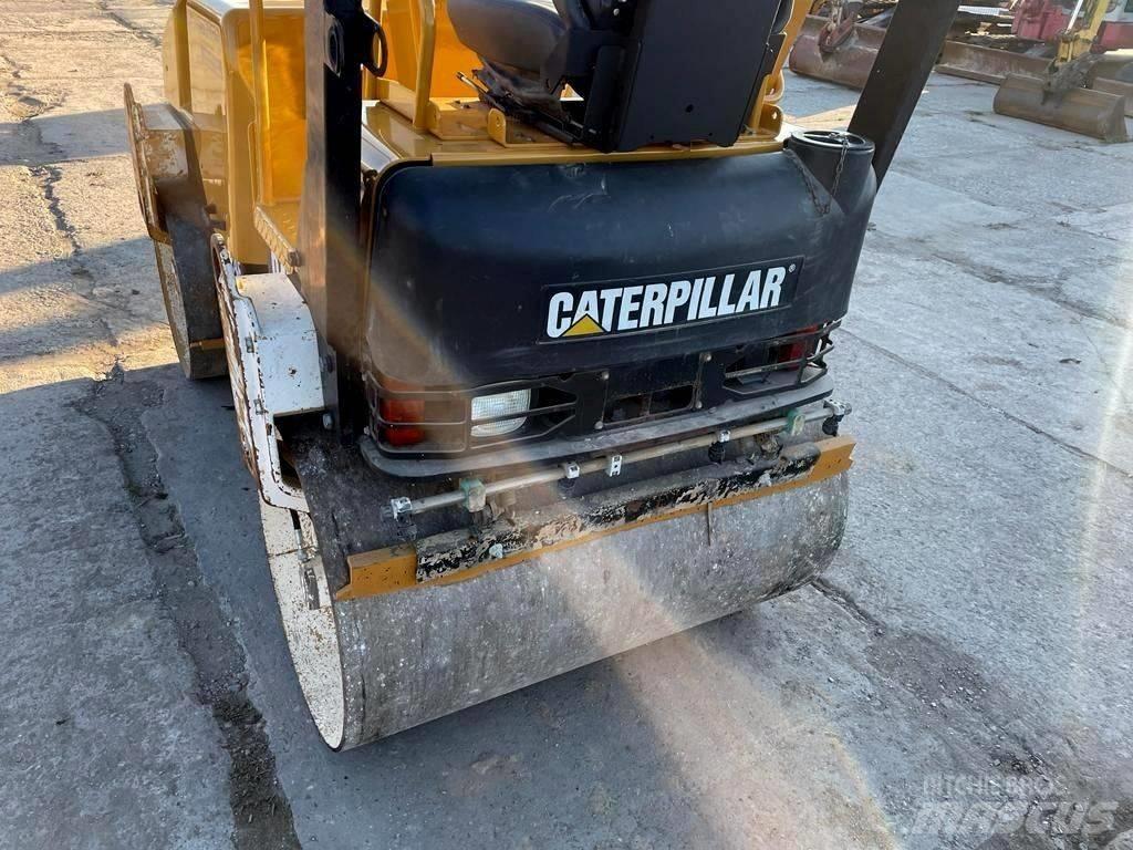 CAT CB 224 E Tandem Valser