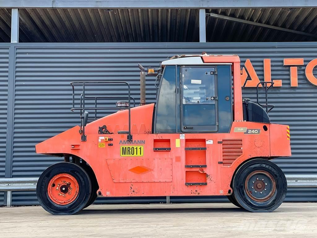 Ammann AP 240 Gummihjulsvalser