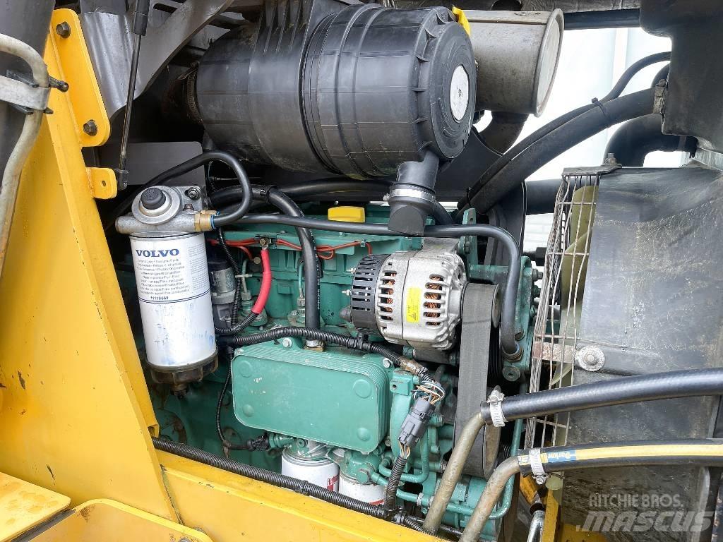 Volvo BL71 Traktorgravere