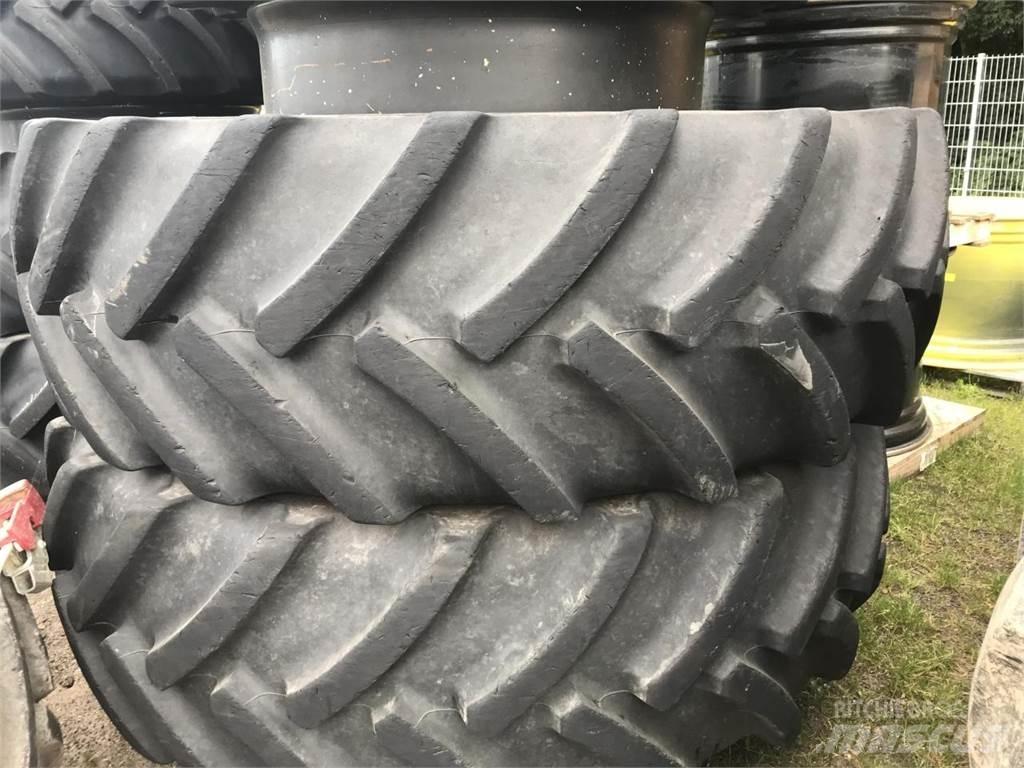 Mitas 680/80R42 Dekk, hjul og felger
