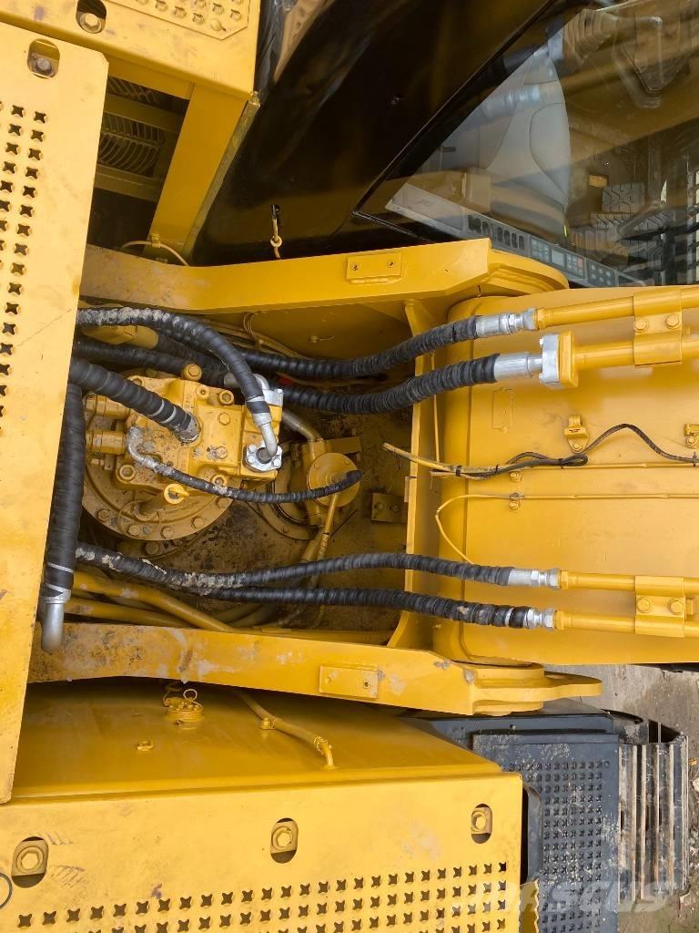 CAT 330 D Beltegraver