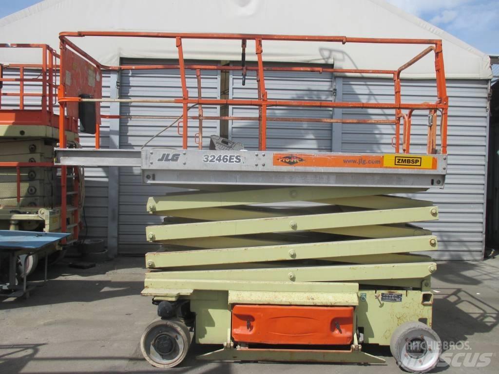 JLG 3246 ES Sakselifter