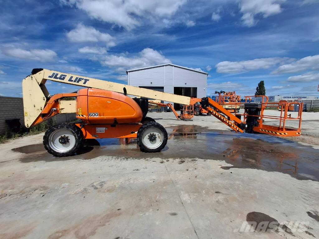 JLG 600AJ Leddede bomlifter