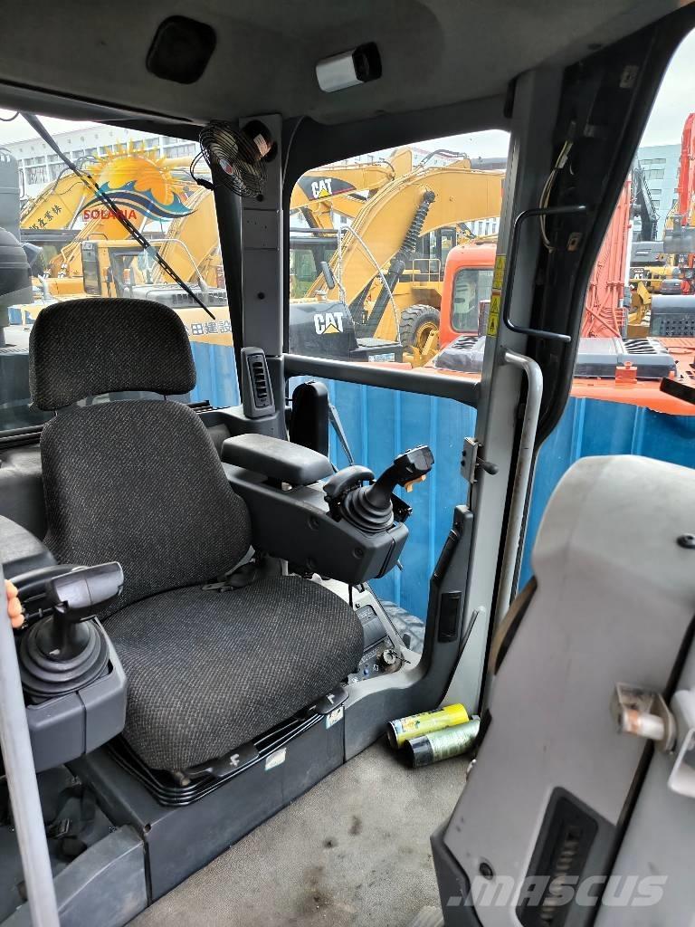 CAT 160 M Veihøvler