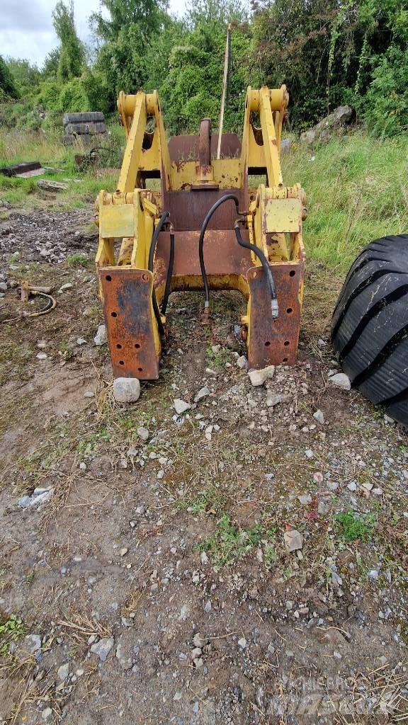 Komatsu D85 Chassis og understell