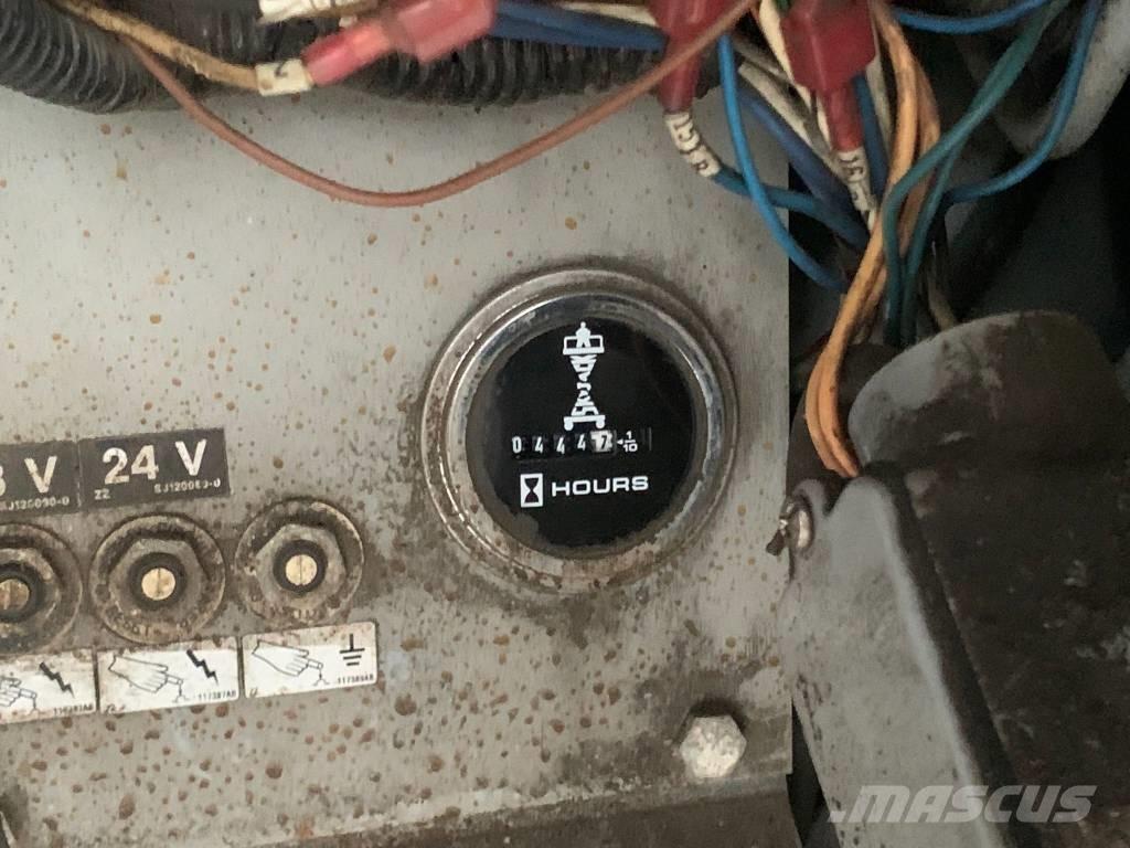 SkyJack SJ 8841 Sakselifter