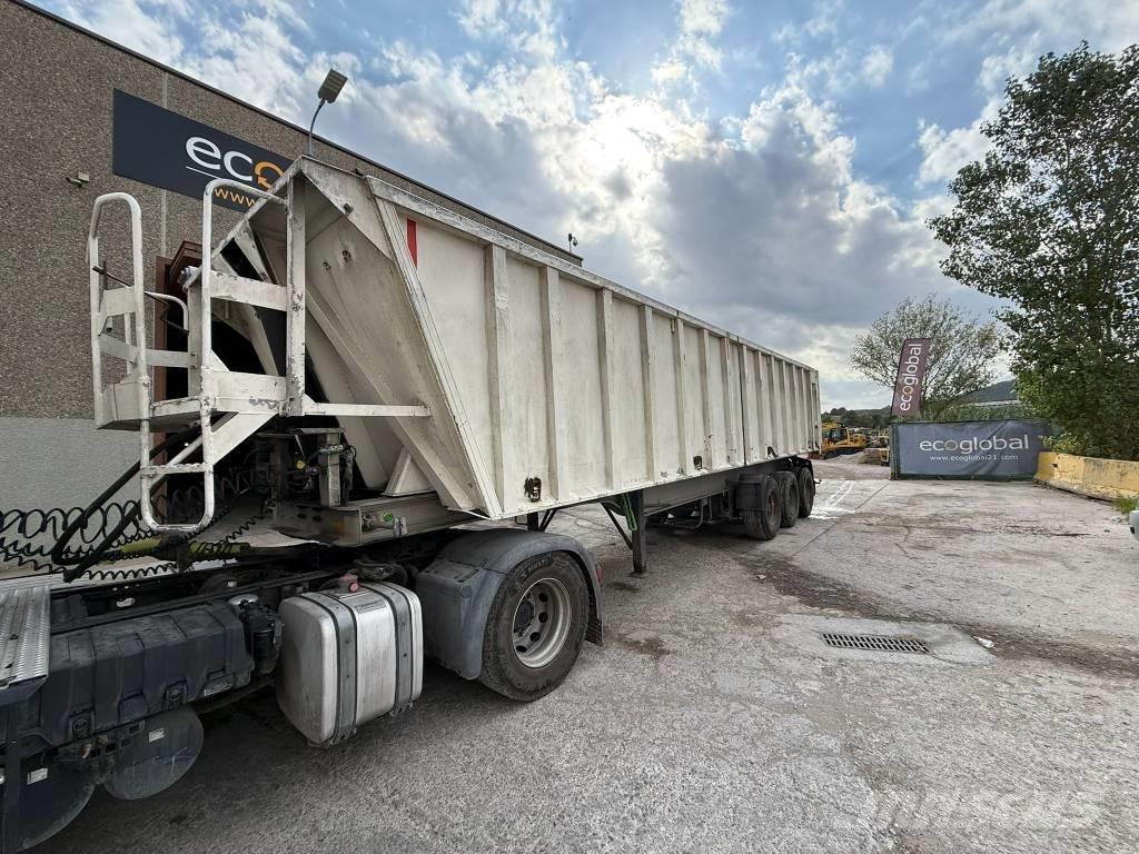 Fruehauf 38M Tippsemi