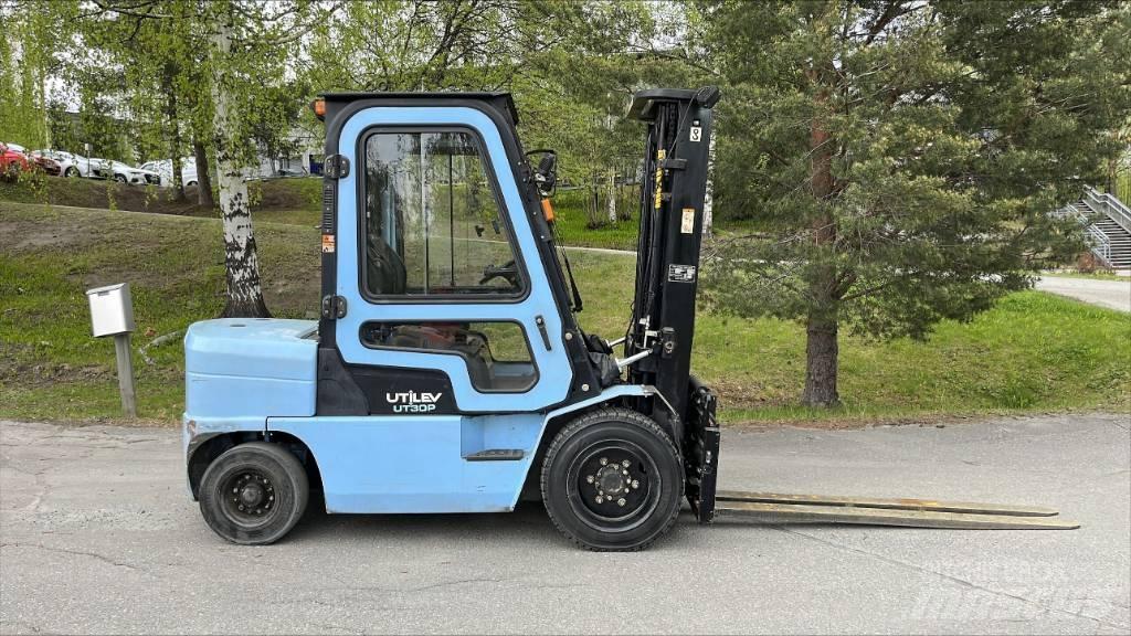 Utilev UT 30 PD Diesel Trucker