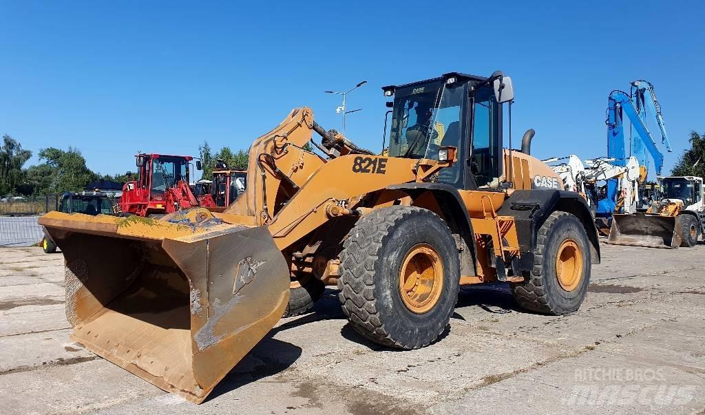 CASE 821 E Hjullastere