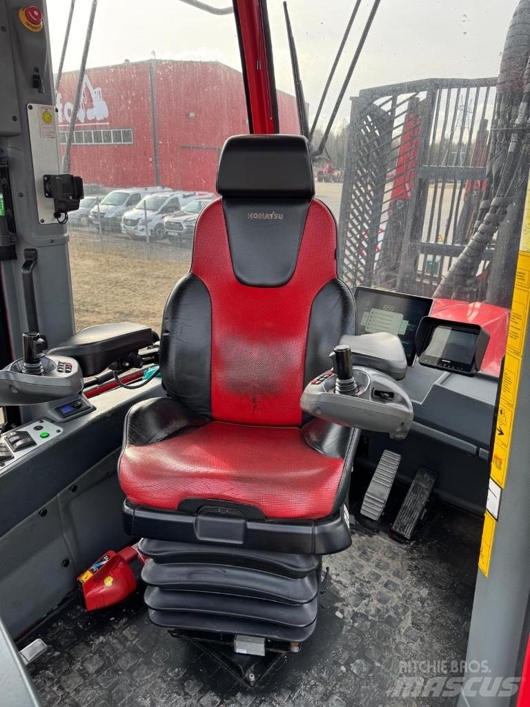 Komatsu 895 Lassbærere