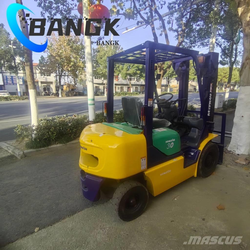 Komatsu FD 30 Diesel Trucker