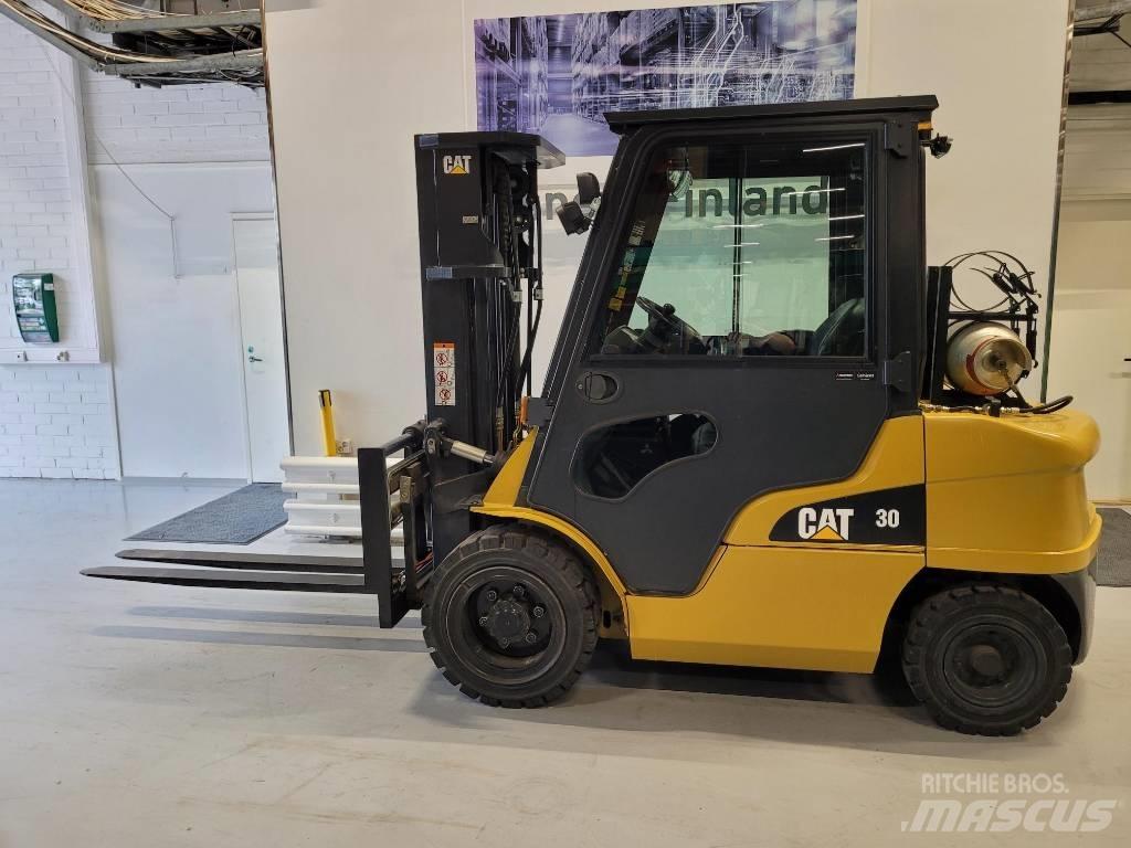 CAT GP 30 N Propan trucker