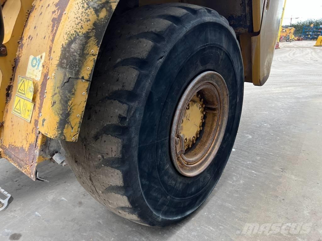 CAT 735 Rammestyrte Dumpere