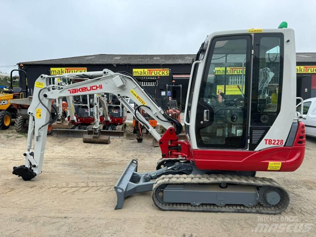 Takeuchi TB228 Minigravere <7t