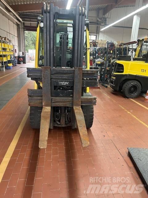 Hyster H2.5FT Diesel Trucker