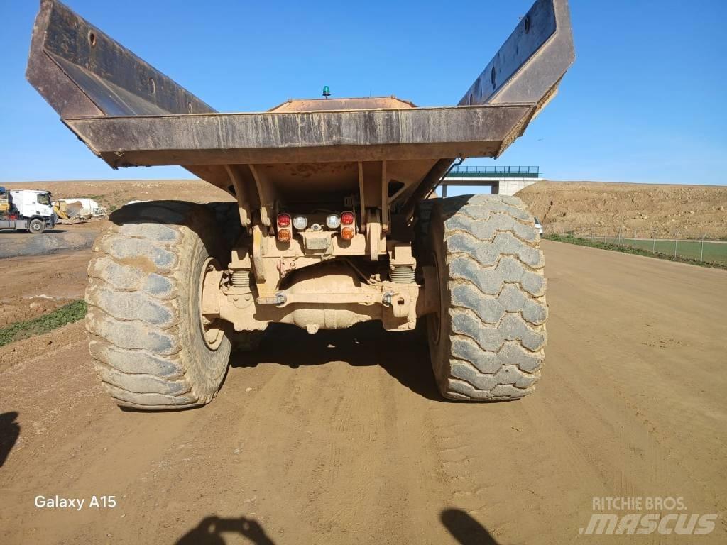 CAT 745 Rammestyrte Dumpere