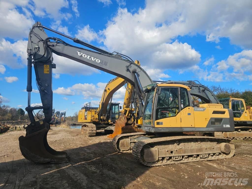 Volvo EC 220 DL Beltegraver
