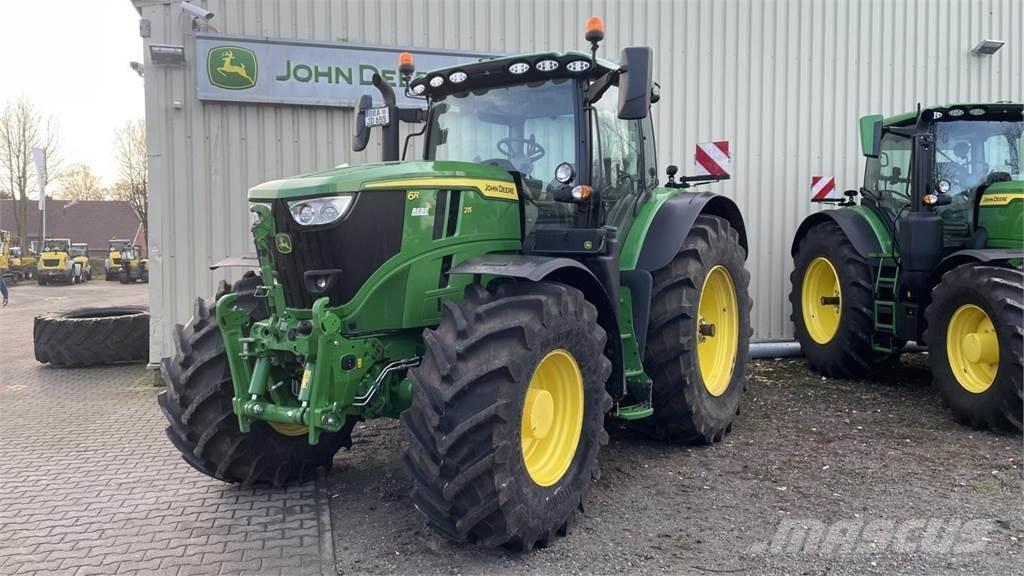 John Deere 6R215 Traktorer
