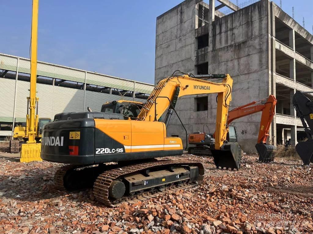 Hyundai R220 Beltegraver