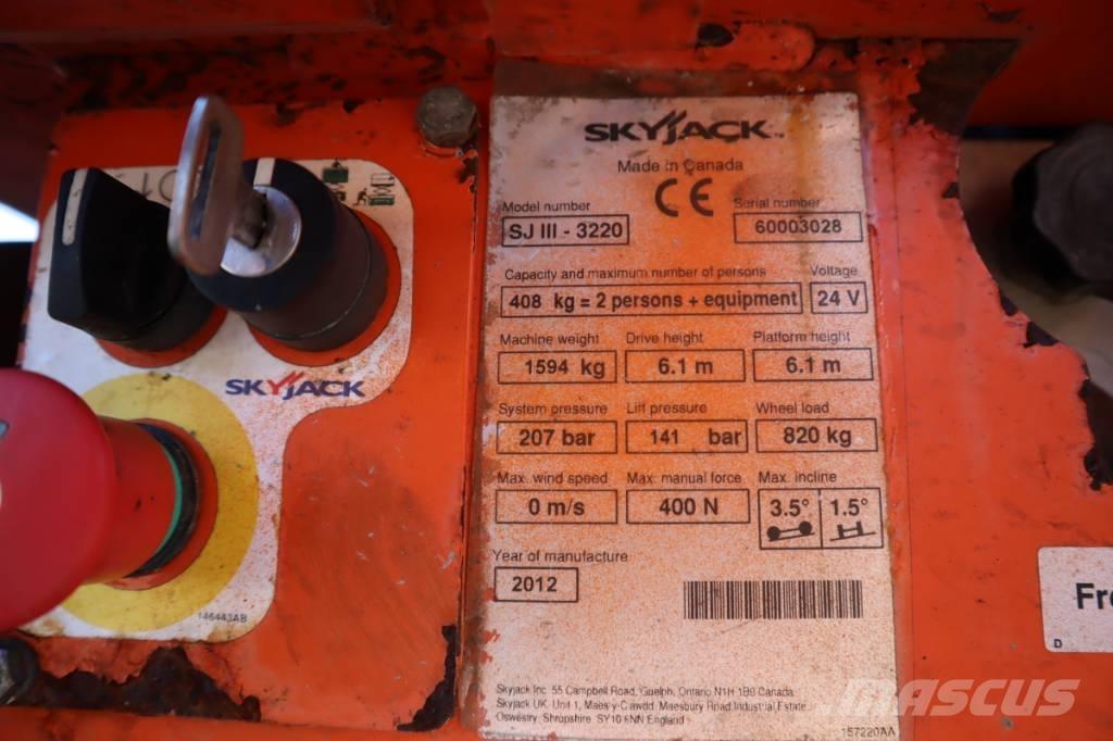 SkyJack SJ III 3220 Sakselifter