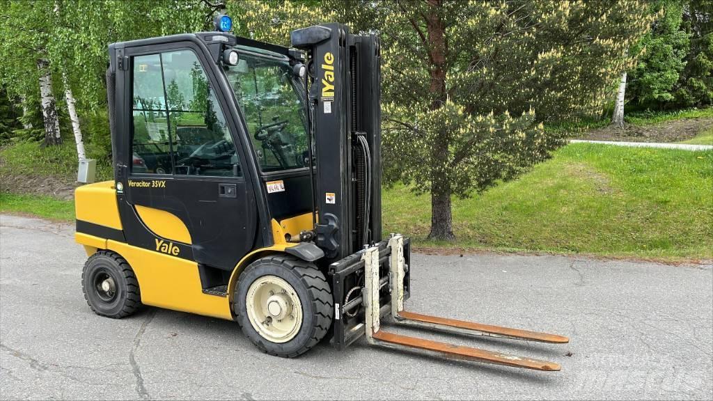 Yale GDP 35 VX Diesel Trucker