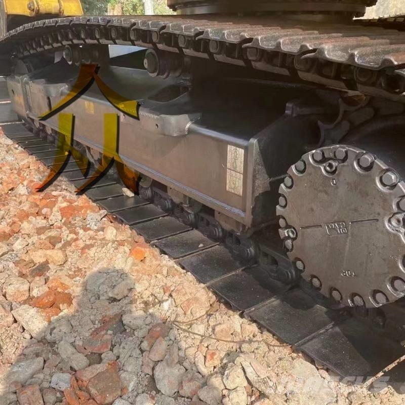 Komatsu PC 220 Beltegraver